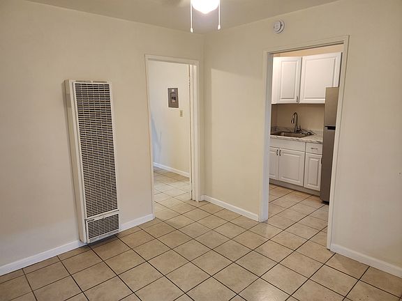 3rd image of 818 E Route 66 APT C