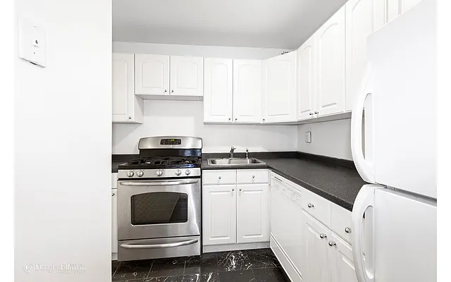 Sold by Douglas Elliman | media 6