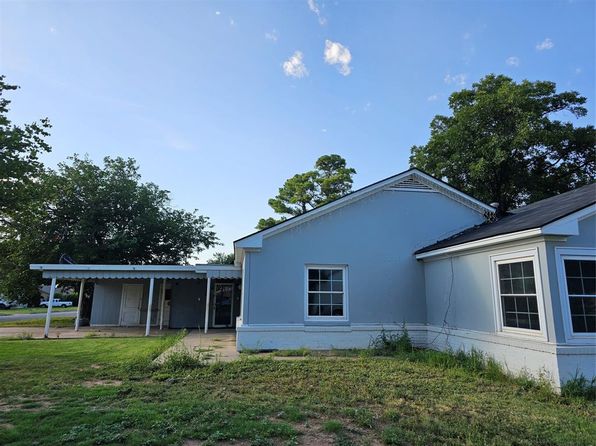 2529 15th St, Vernon, TX 76384
