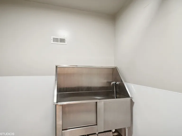 CWE Apartments — Photo 17