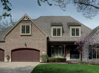 810 Edgewater Dr, Naperville, IL