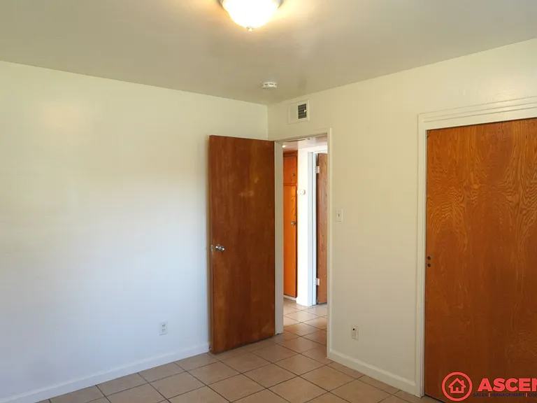 3820 Bryn Mawr Dr — Photo 12