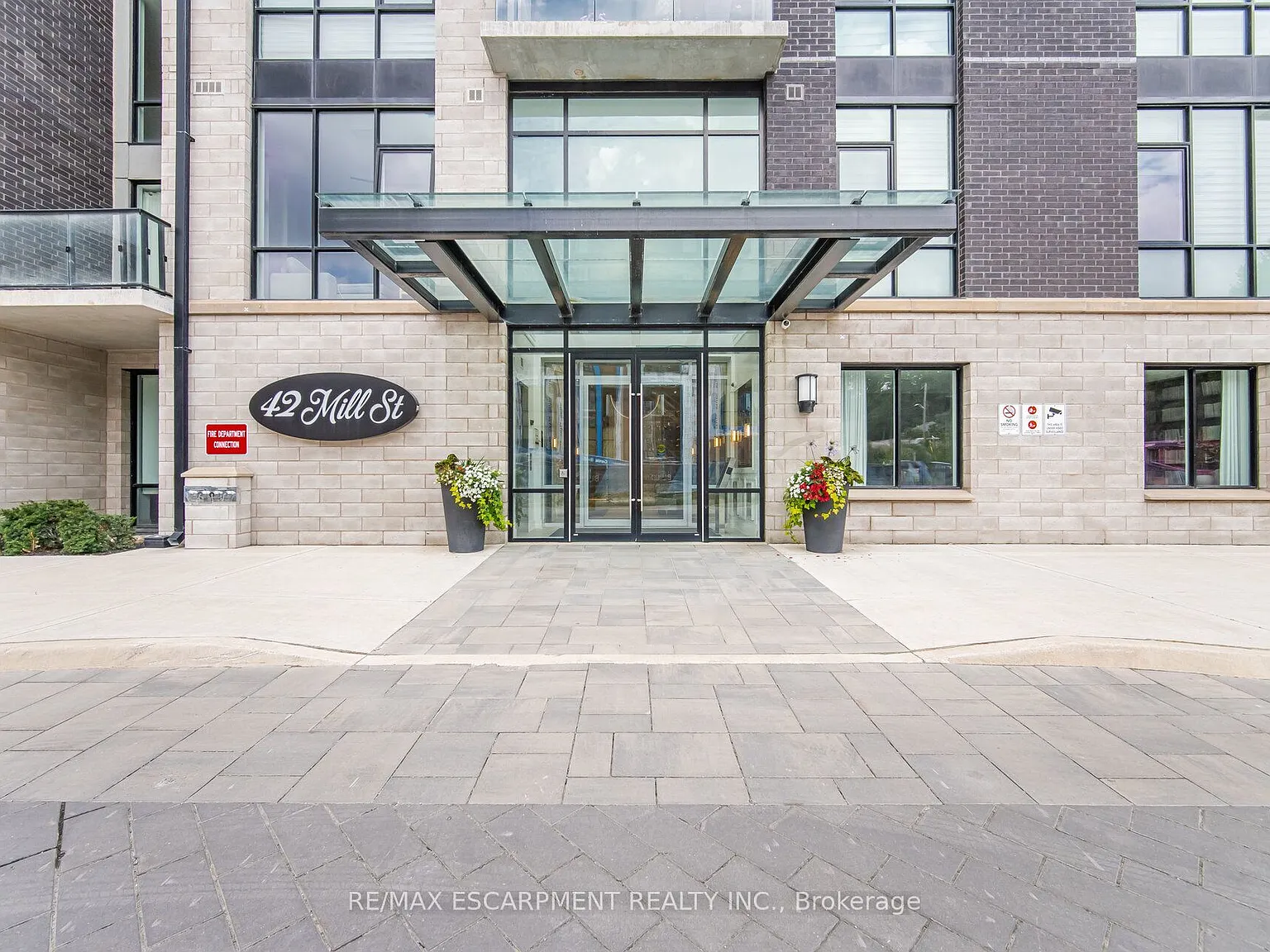 2 bed, $2,700 — Photo 3