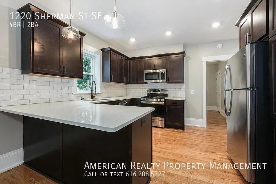 4 bed, $2,500 — Photo 3