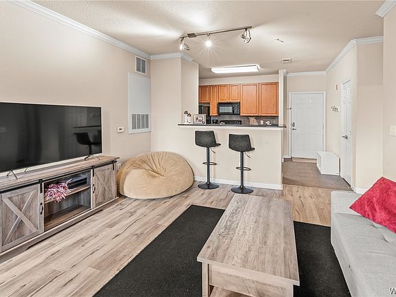3rd image of 600 13th St #835
