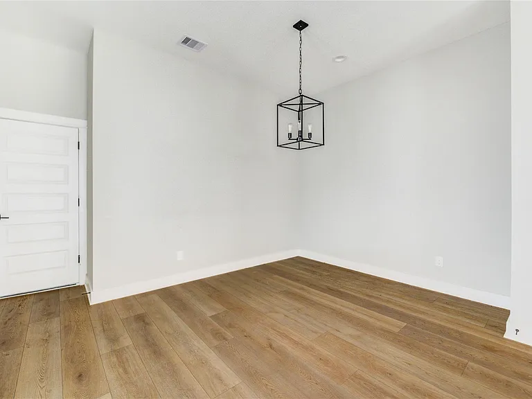 4220 McKinley St — Photo 9