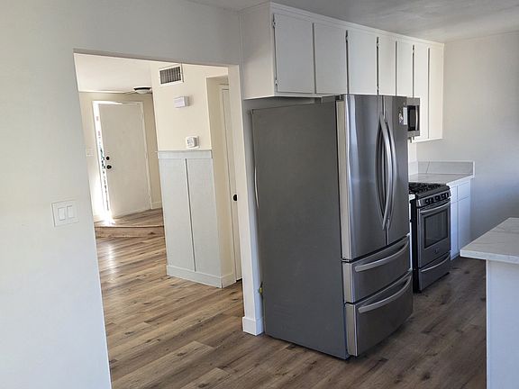 3rd image of 14333 Van Nuys Blvd Unit 68