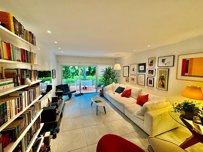 6011 N Bayshore Dr #3 — Photo 11