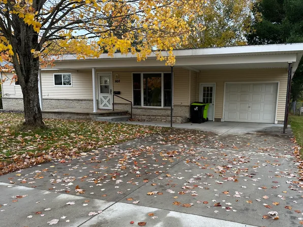 802 Tahquamenon Blvd, Newberry, MI 49868