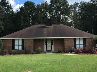 213 Pinehaardt Dr, Selma, AL 36701