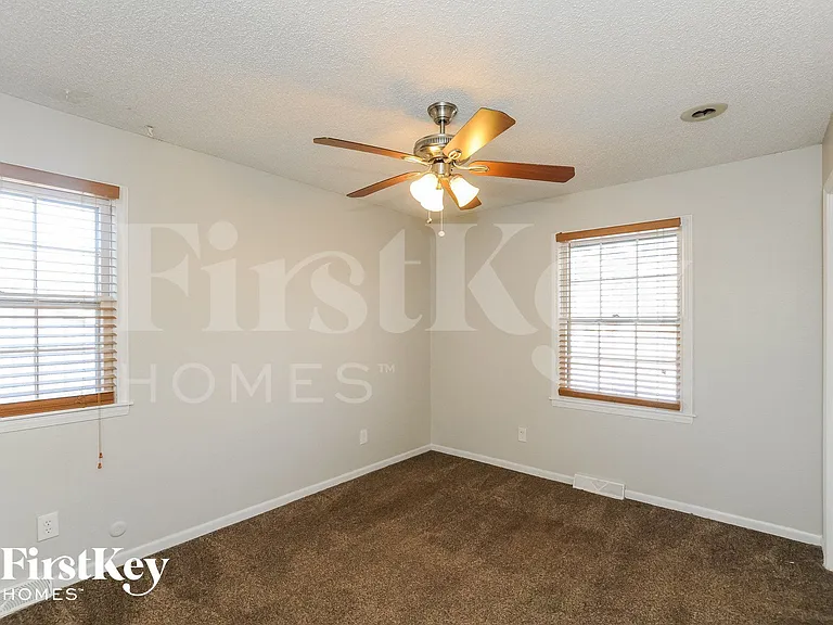 12309 E 59th St — Photo 11