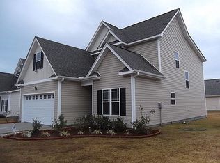 416 Peregrine Ridge Dr, New Bern, NC 28560
