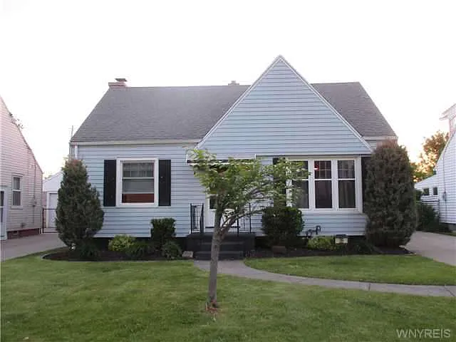 28 Wendover Ave photo 1