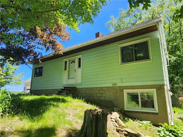 123 McElhaney Rd, Jamestown, PA 16134