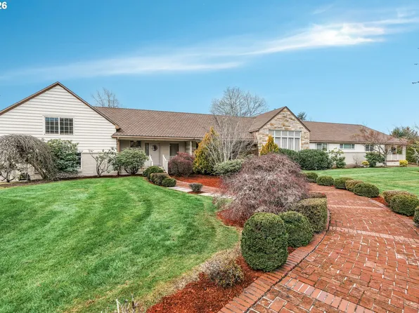 710 N Molalla Ave, Molalla, OR 97038