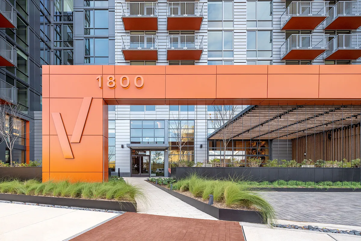 Building Photo - Verge