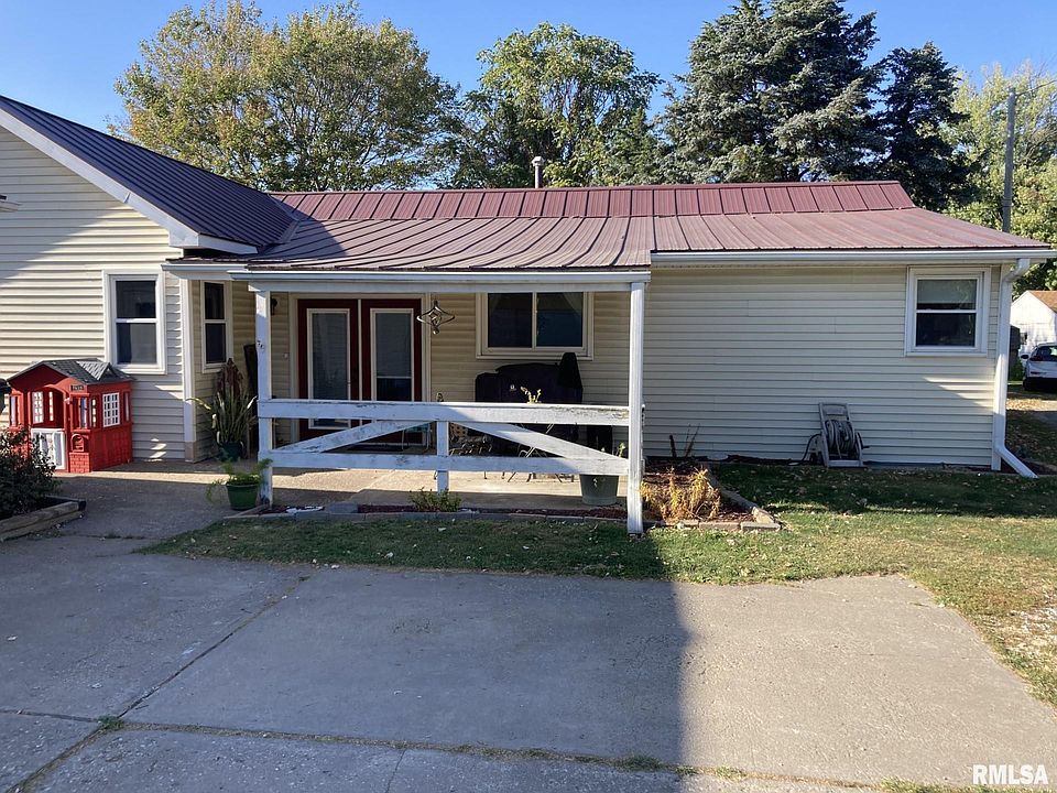 319 N Cooper St, Stronghurst, IL 61480 Zillow