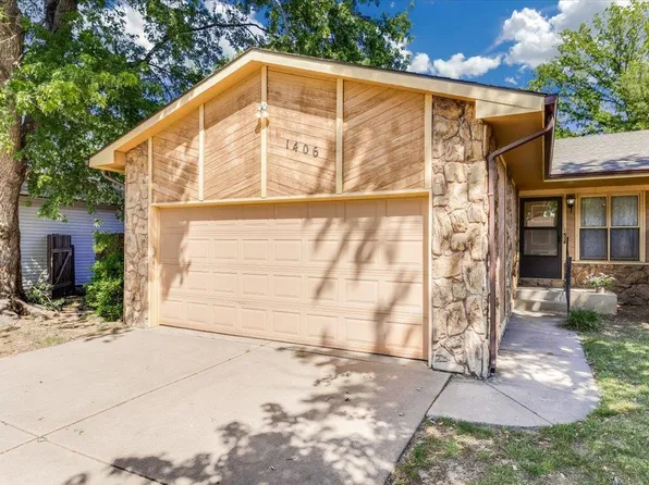 1406 N Smith Cir, Wichita, KS 67212