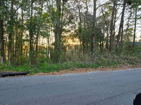 117 Reynolds Cir, Ocean Springs, MS 39564