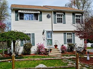 20 Groton St, Johnston, RI 02919