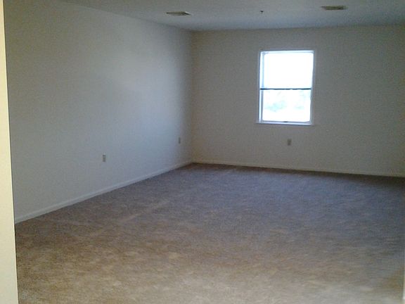 5th image of 3126 William Penn Hwy