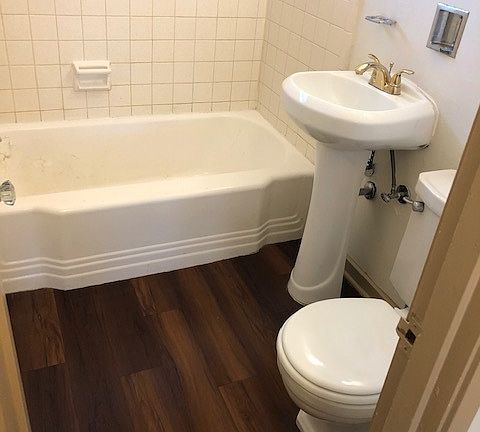 2nd image of 100 N Racine Ave #4