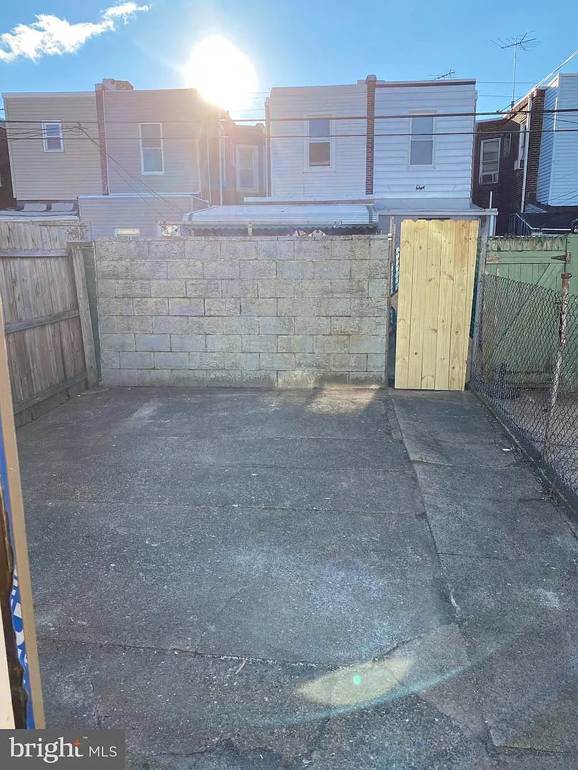2 bed, 840 sqft, $1,500 — Photo 3