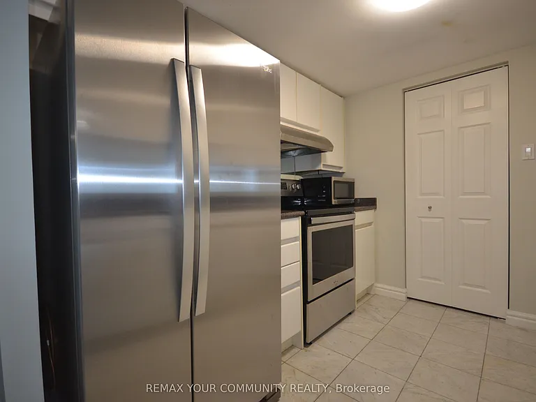 33 University Ave #1504 — Photo 5