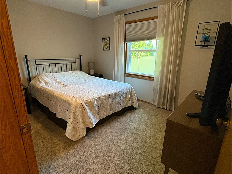 3835 Summerset Way — Photo 10