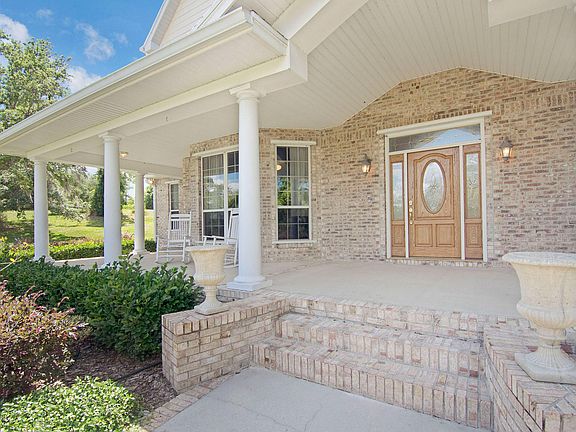 5th image of 280 Thurston Ct