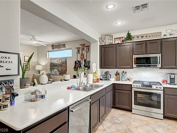 2nd image of 2795 Thunder Bay Ave