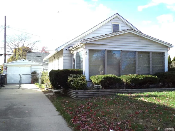 2950 Parker St, Dearborn, MI 48124