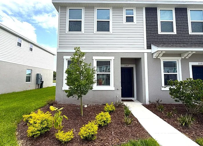 3187 Skyline Loop — Photo 1