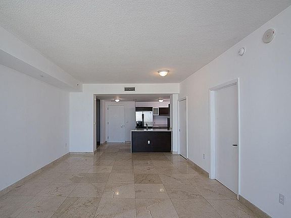 3rd image of 1900 N Bayshore Dr APT 1616