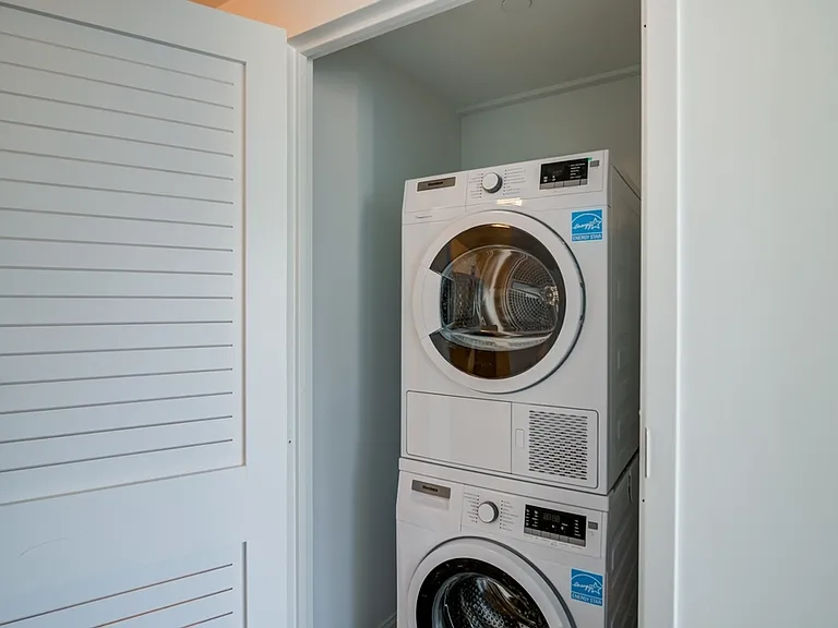 800 6th Ave #22C — Photo 10