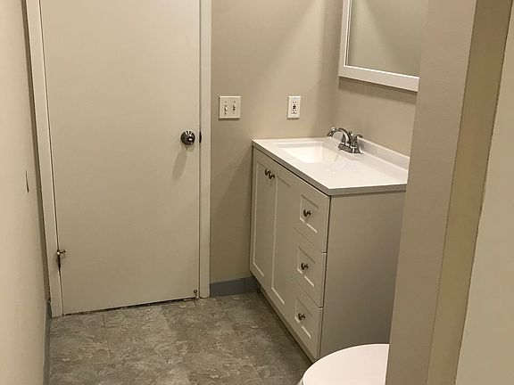 4th image of 26649 Parkington St