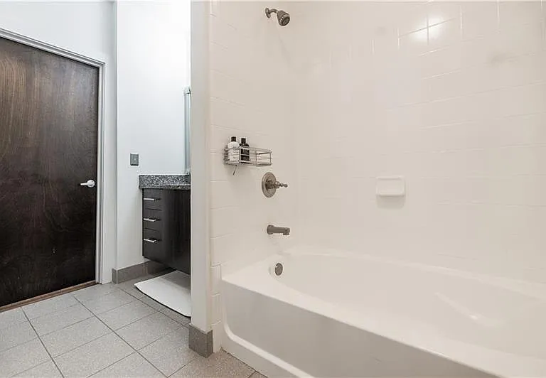 1221 Caroline St NE #201 — Photo 24