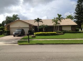 902 SW 33rd Pl, Boynton Beach, FL 33435