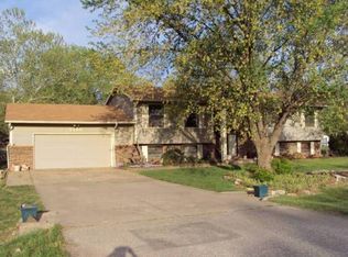 8300 Hancock Dr, Derby, KS 67037