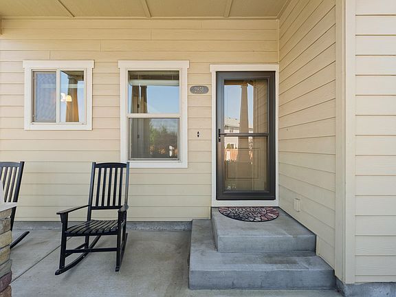 2nd image of 2851 NE Hope Dr