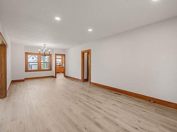 5th image of 616 S Kennedy Ave