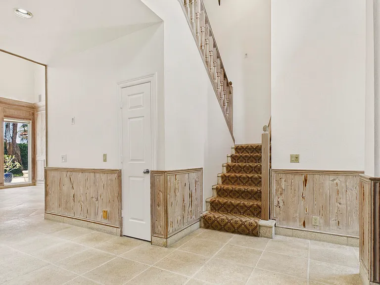 107 Flagler Promenade S — Photo 8