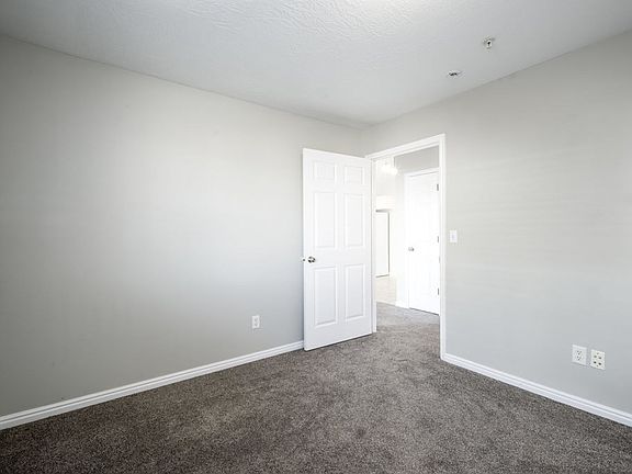 5th image of 1627 W Westbury Way Unit L