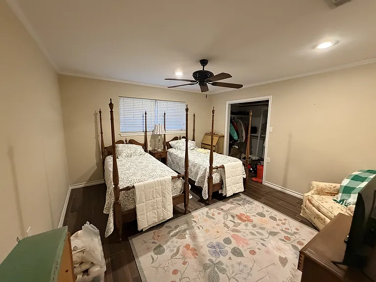 2601 Oxford Ave — Photo 25