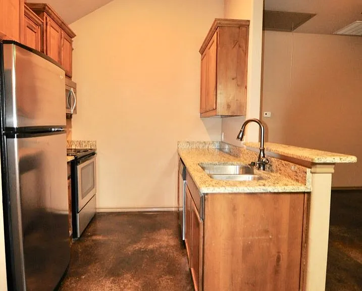663 W Tarleton St #201 — Photo 8