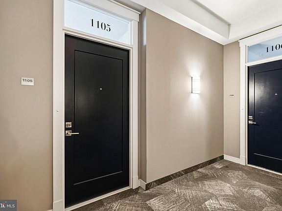 4th image of 2000 Clarendon Blvd Unit 1105