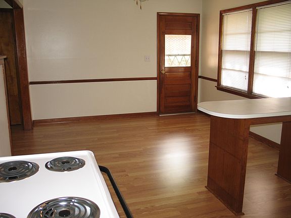5th image of 432 S 77th East Ave