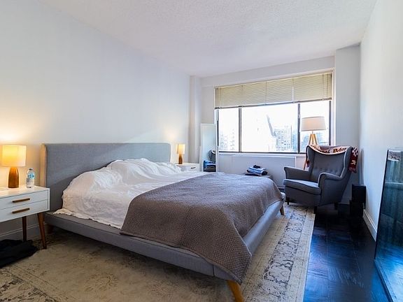 5th image of 330 W 56th St APT 12J