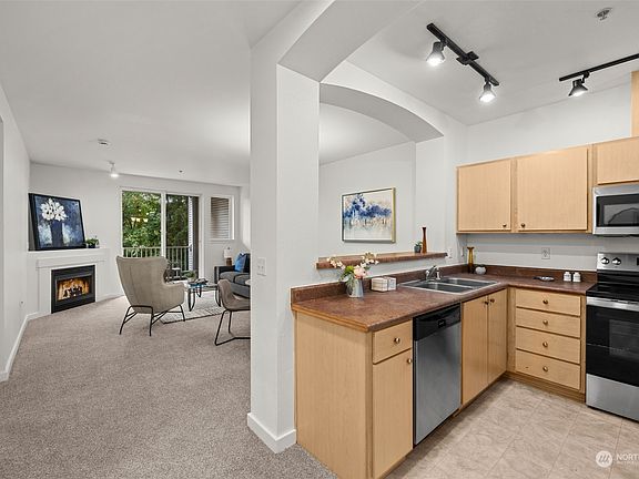 4th image of 13301 SE 79th Place #C206