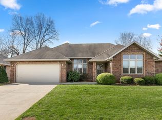 2152 E Cragmont St, Springfield, MO 65804